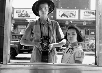 Vivian Maier: la niñera invisible que revolucionó la fotografía callejera